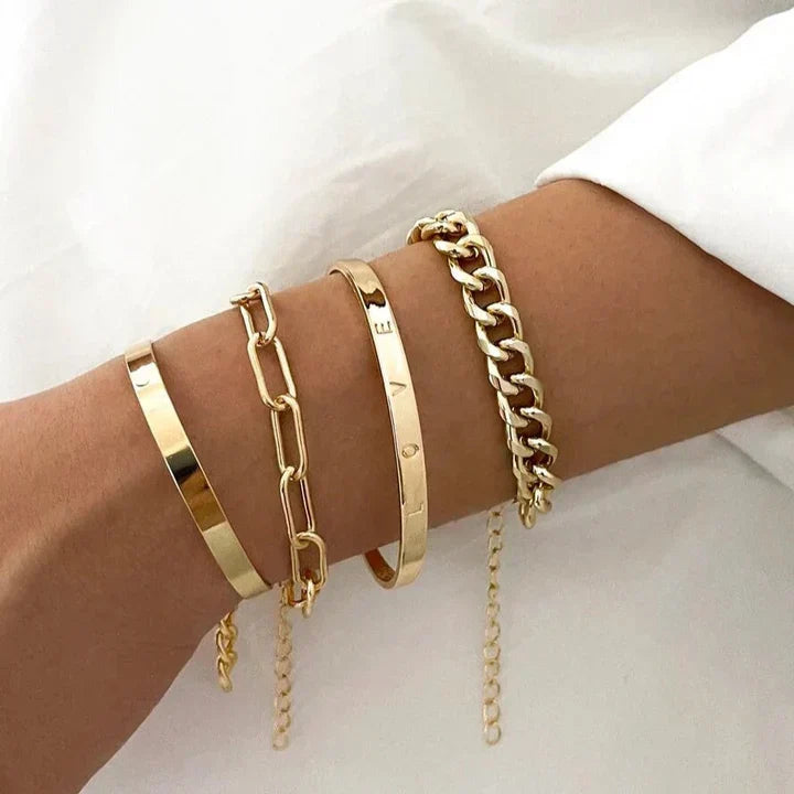 Set goldener Armbänder Elan™ von Rose & Oliver, Metallarmbänder mit glänzendem Finish und eleganten Details.